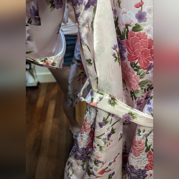 Pink Floral Robe - Picture 9 of 9